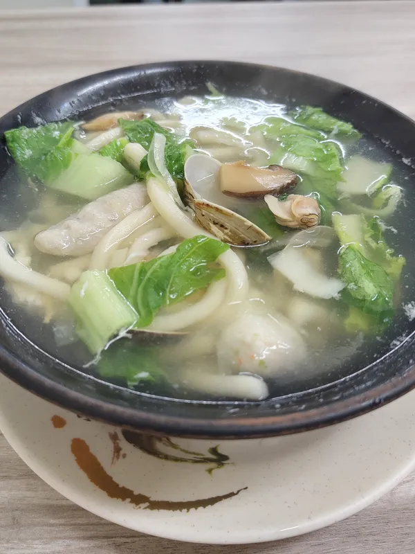 Seafood udon noodles
